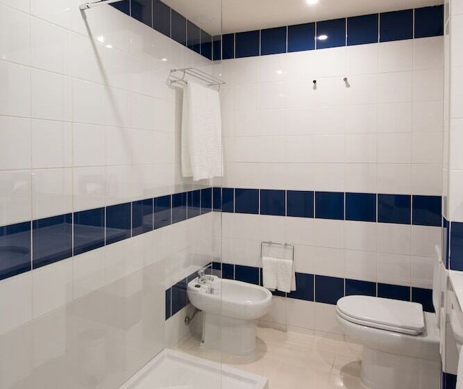 جناح جونيور مطلّ علي البحر, Vila Gale Ampalius