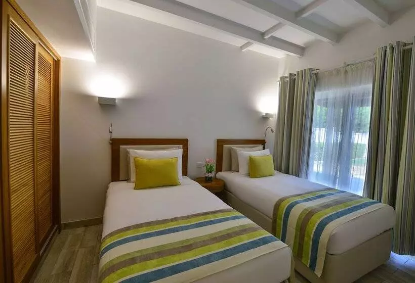 کلبه ییلاقی, Sealine Beach, A Murwab Resort