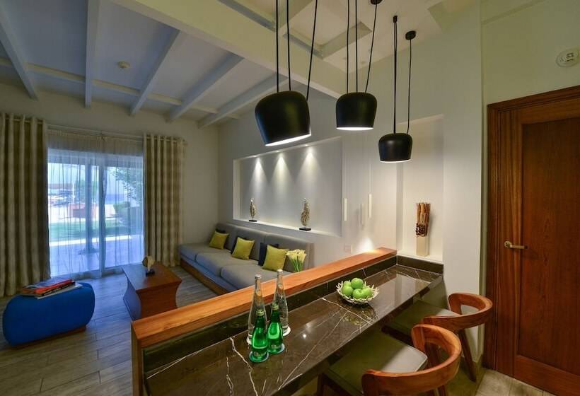 کلبه ییلاقی, Sealine Beach, A Murwab Resort