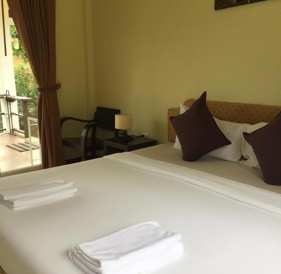 带花园景观的标准洋房, Khaolak Hillside Villa