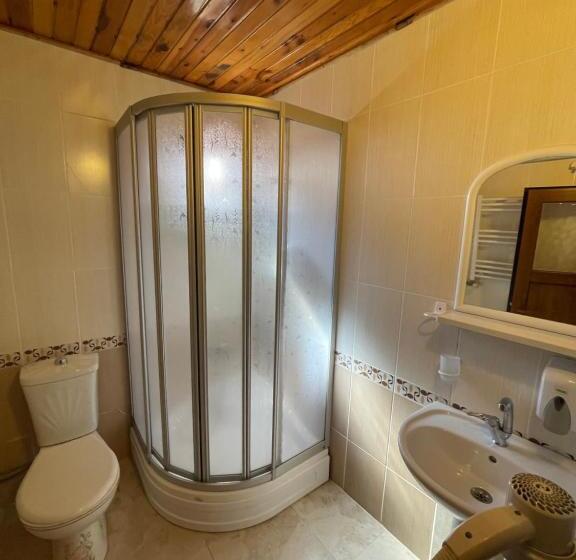 豪华湖景房, Ozkan Otel