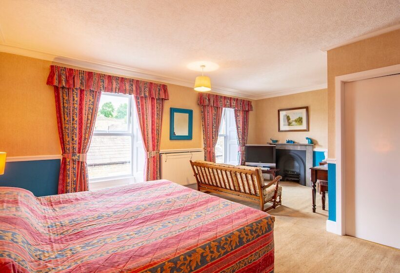 غرفة قياسية, Middle House