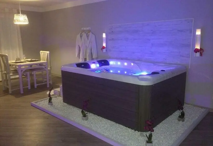 ハイドロマッサージバス付きスイート, La Paillote Exotique Spa