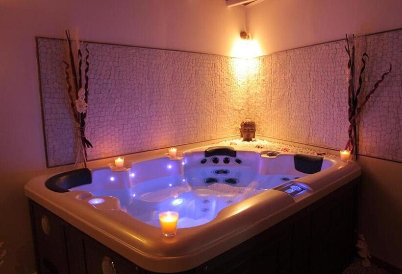 Люкс с гидромассажем, La Paillote Exotique Spa
