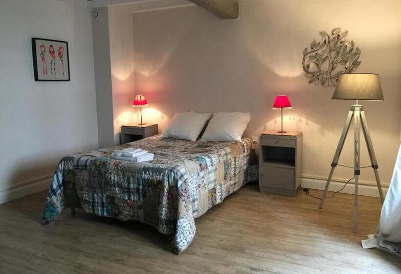 חדר משפחתי, Les Angelots