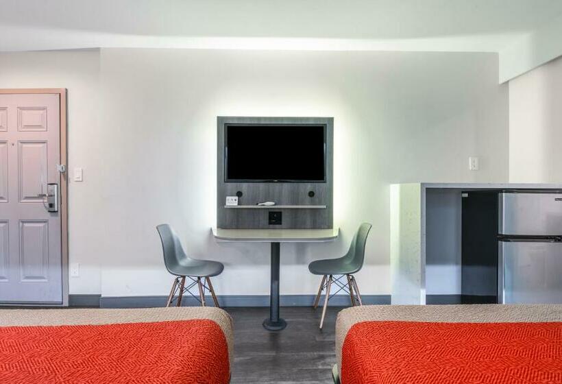 غرفة قياسية, Solo Motel Broadway