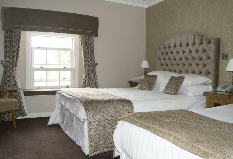 غرفة قياسية ثلاثية, The Ryandale Inn