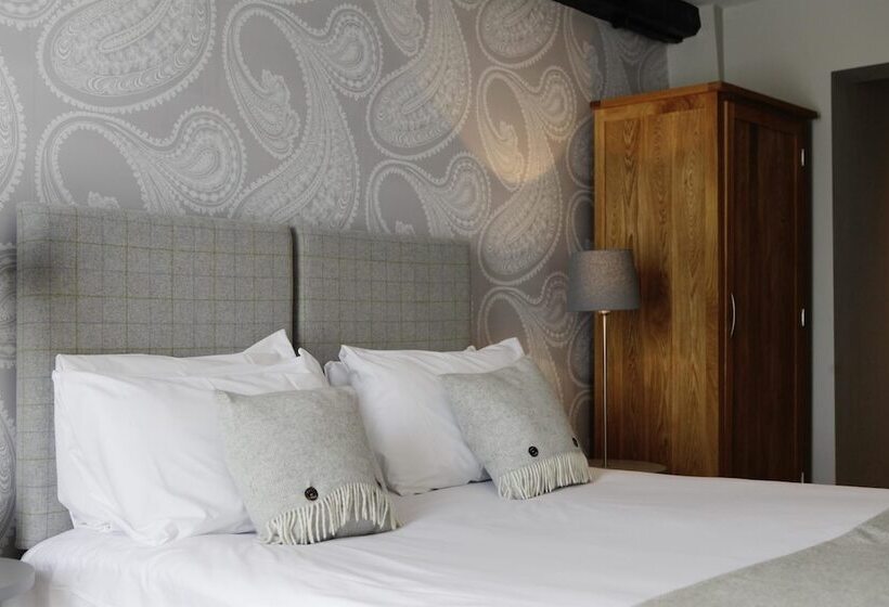 חדר סטנדרט, The Rose And Crown