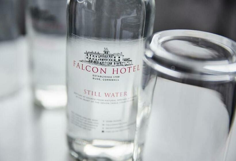 Семейный Номер Deluxe, The Falcon