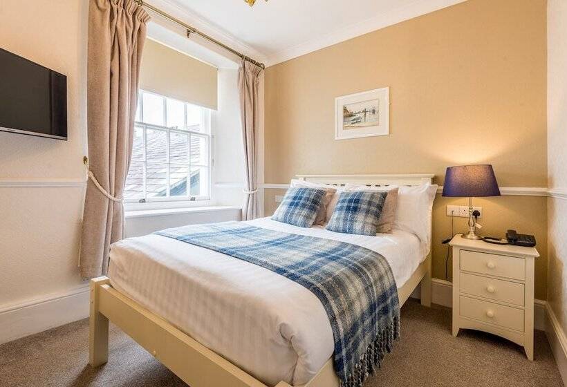 Номер Стандарт Индивидуальный, The Falcon