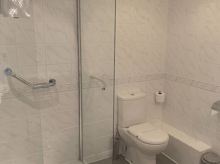 Семейный Номер Deluxe, The Falcon