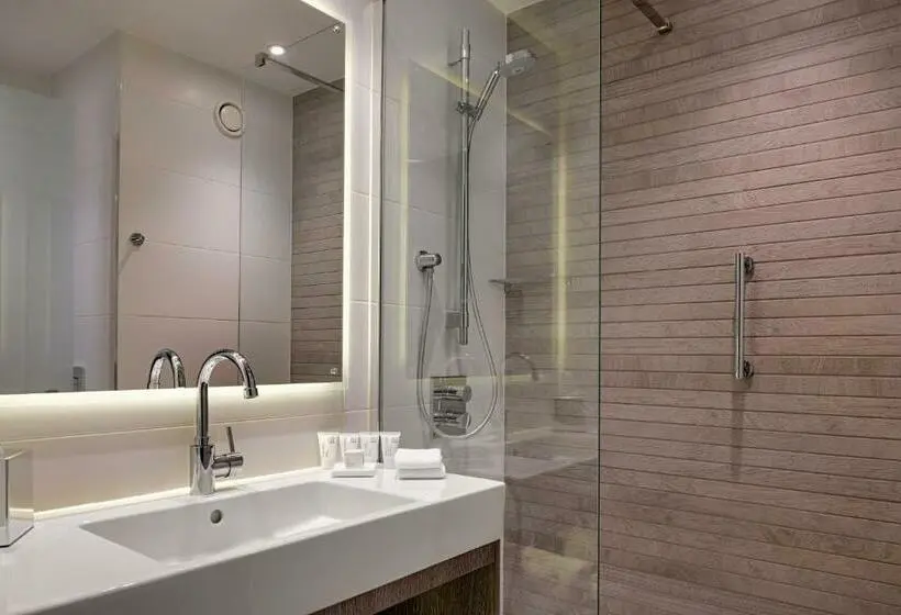 スタンダードルーム, Ac Hotel By Marriott Manchester City Centre