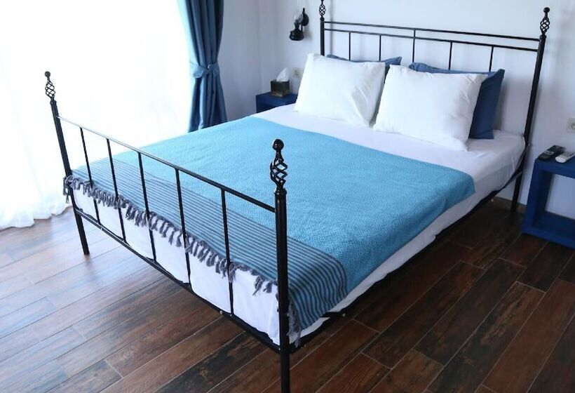 Номер Стандарт Вид на Море с Балконом, Assos Longevity