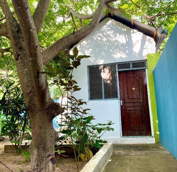 اتاق استاندارد با سرویس بهداشتی مشترک, Green S Nungwi