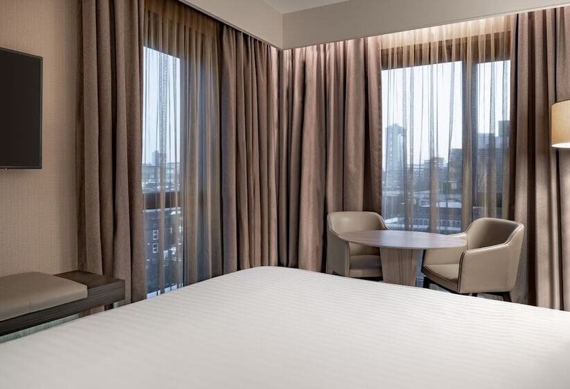 패밀리 룸, Ac Hotel By Marriott Manchester City Centre