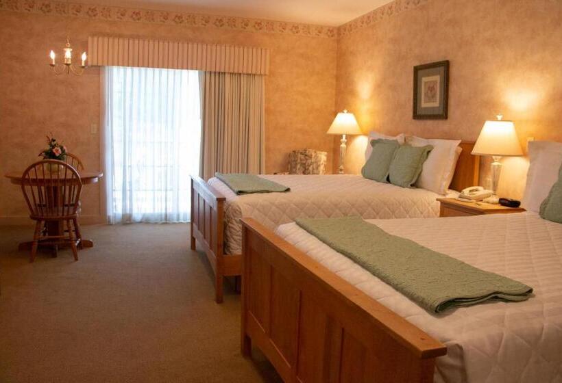 غرفة قياسية مزوَّدة بشُرفة, Essenhaus Inn & Conf. Center