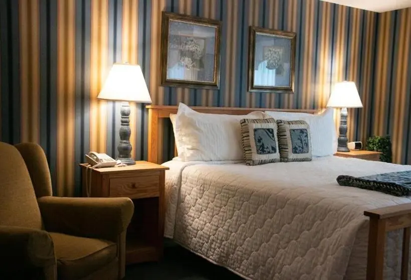 キングサイズベッドのデラックスルーム, Essenhaus Inn & Conf. Center