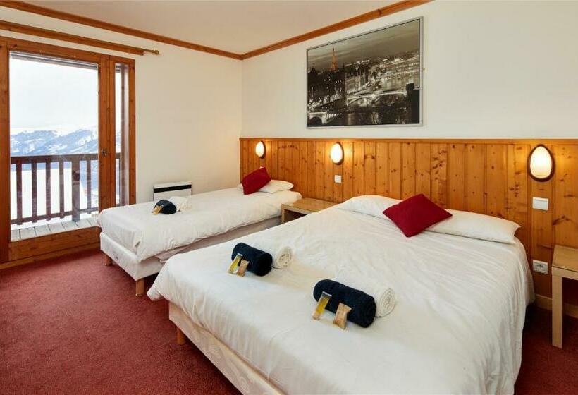 غرفة قياسية ثلاثية, La Foret