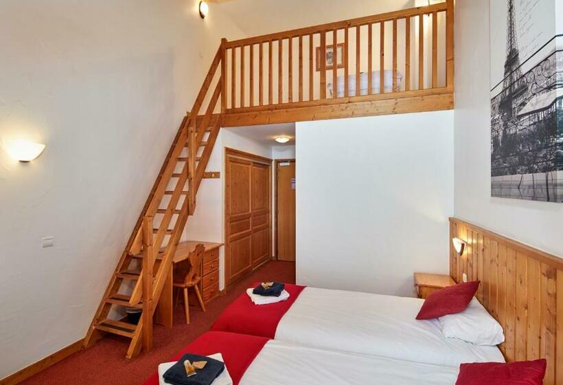 غرفة قياسية ثلاثية مطلة علي الحديقة, La Foret