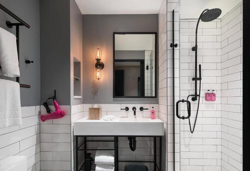 Номер Стандартный Кровать Куин, Moxy San Diego Gaslamp Quarter