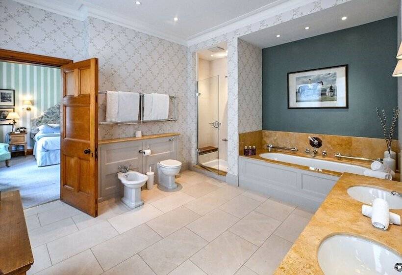 豪华房间, The Jockey Club Rooms