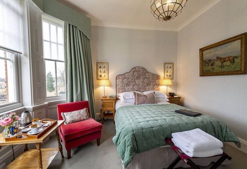 俱乐部房间, The Jockey Club Rooms