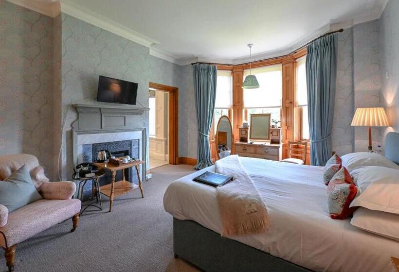 俱乐部房间, The Jockey Club Rooms