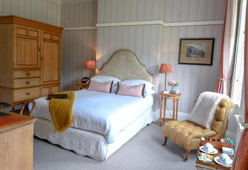 俱乐部房间, The Jockey Club Rooms