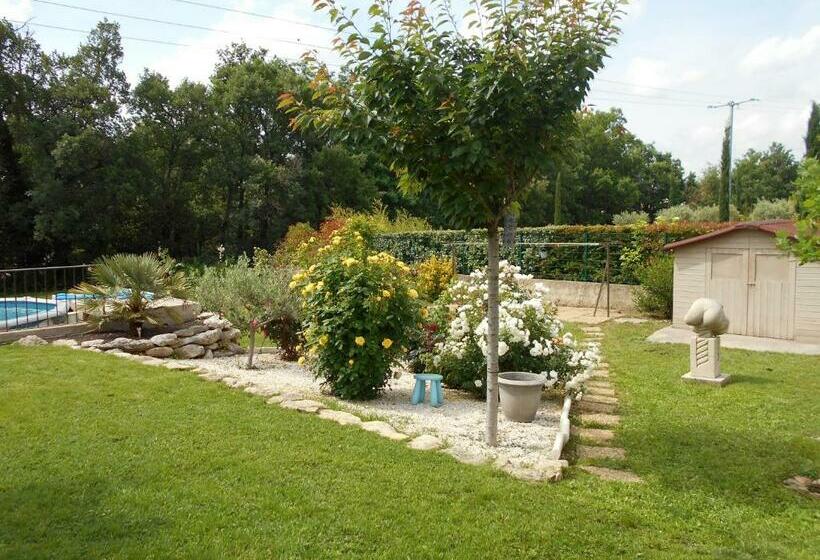 스탠다드 룸, Chez Lulu