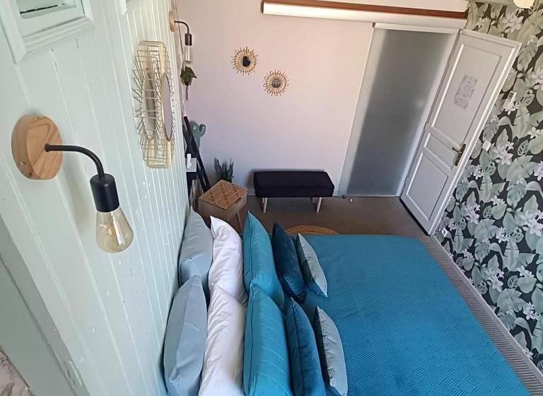 חדר סופריור, Entre Bastide Et Cité