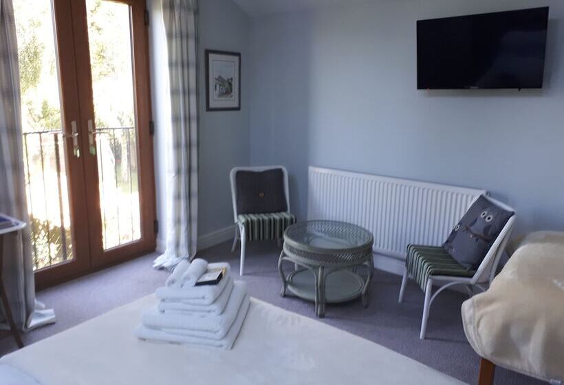 חדר משפחתי נוף לגינה, Field View B&b