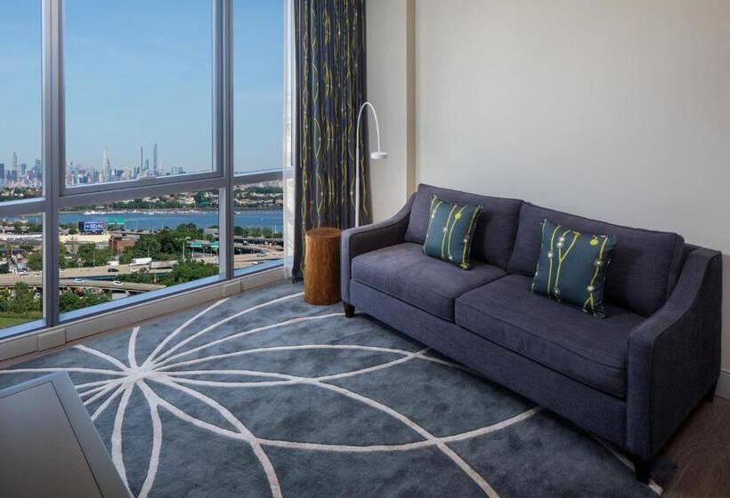 جناح سرير كينج, Indigo Flushing   Laguardia