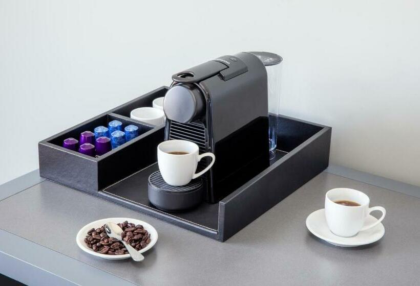 غرفة قياسية سرير كينج, Indigo Flushing   Laguardia