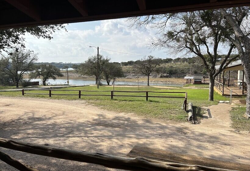 Номер Комфорт Индивидуальный, Thunderbird Resort & Event Center