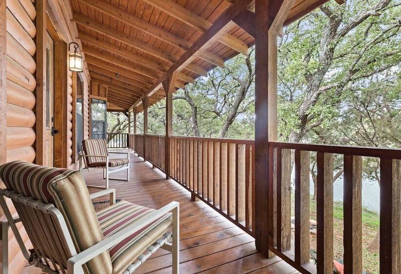 Дом 4 Спальни, Thunderbird Resort & Event Center