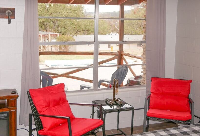 Номер Комфорт Индивидуальный, Thunderbird Resort & Event Center