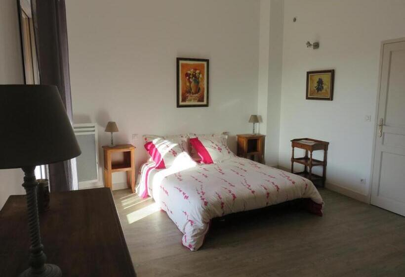 اتاق استاندارد, Lieu Dit Cruzel