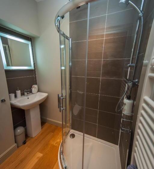 اتاق استاندارد, Stoodleigh Court Coach House