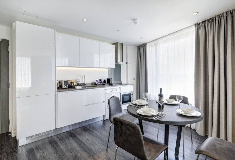 스탠다드 스튜디오, Dockside Apartments At Excel