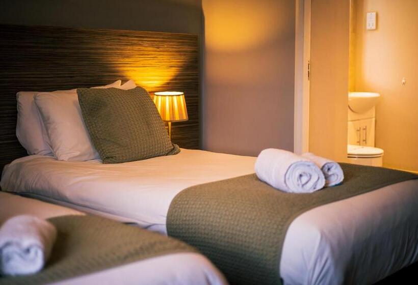 غرفة قياسية, Three Horseshoes Inn