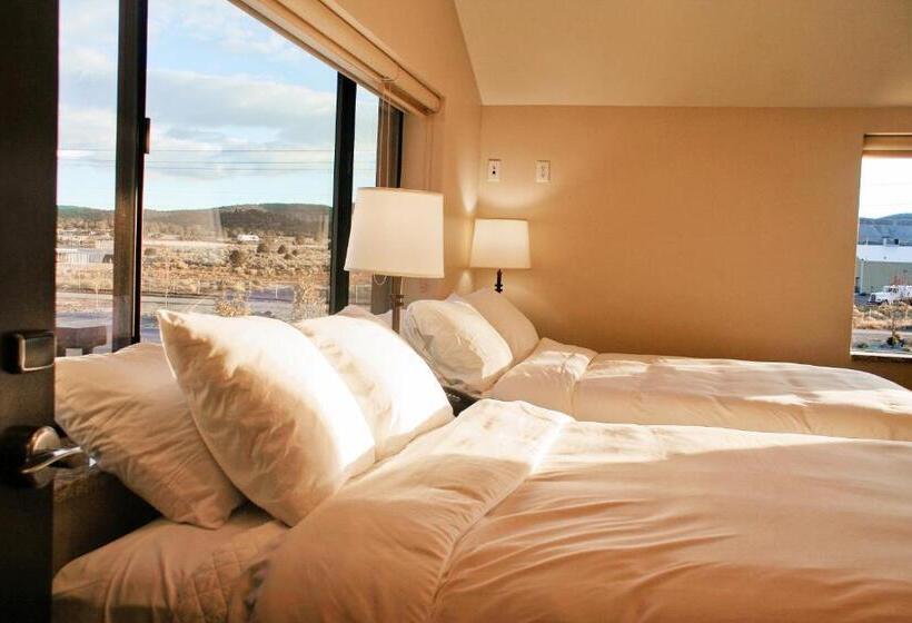 استودیوی لوکس, Iron Springs Luxury Lodge & Spa