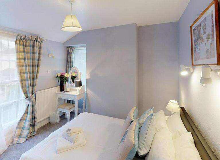 Standardrum King Size Säng, Ranscombe House