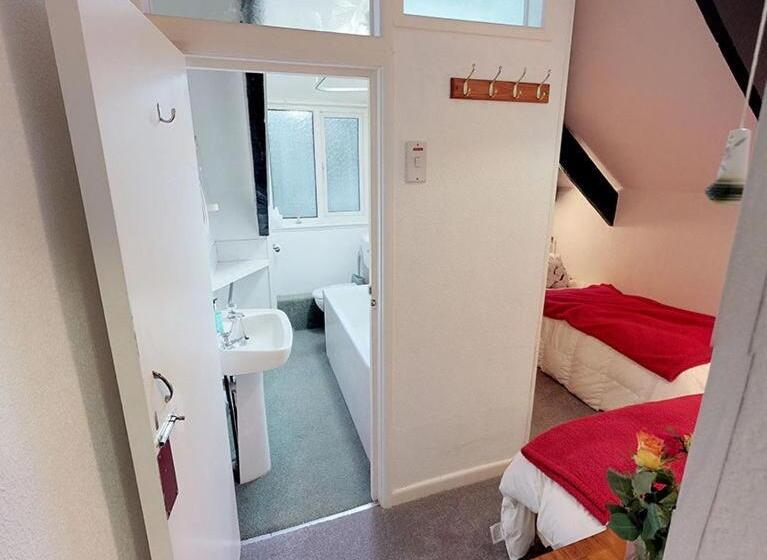 1 Sovrums Superior Lägenhet, Ranscombe House