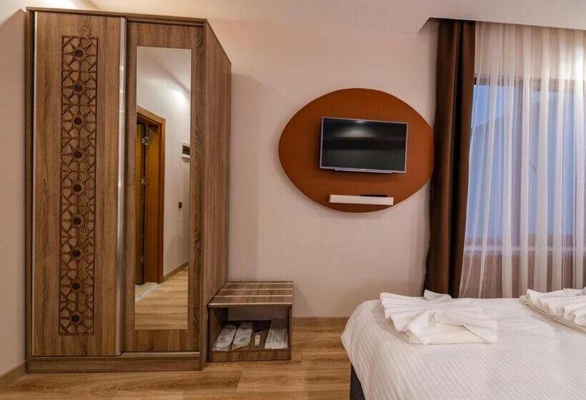 اتاق لوکس, Işil Park