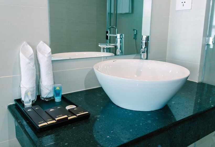 اتاق لوکس, Sun Bay