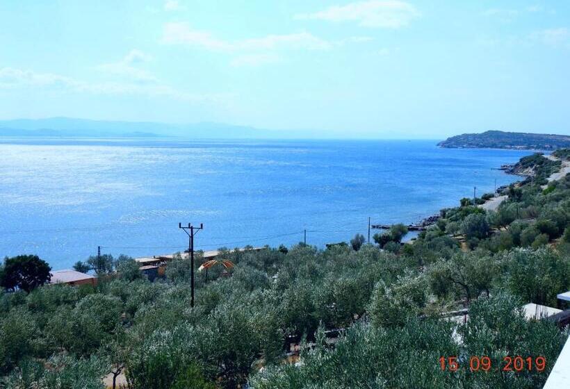 غرفة قياسية مطلّة علي البحر مزوَّدة بشُرفة, Assos Nazan Motel Restoran Beach