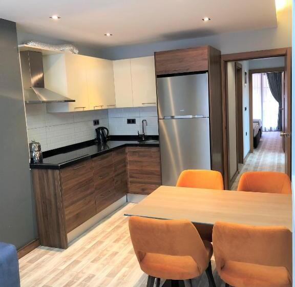 1 Bedroom Apartment Lake View, Onal Motel