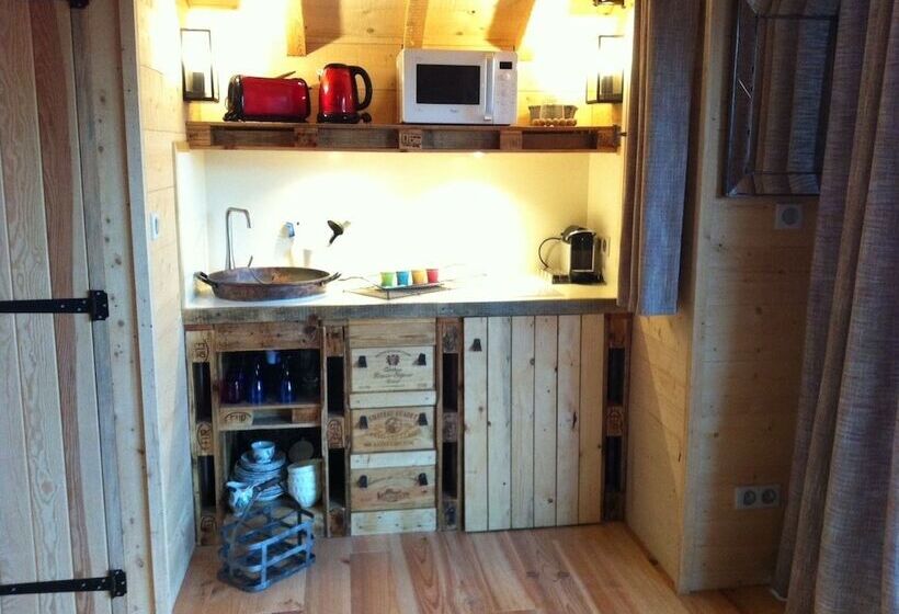 침실 1개 주택, Chateau De Courtebotte