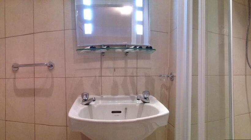 اتاق کلاسیک با تخت دونفره, Clifton Villa Guest House