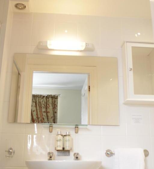 سوییت, Clifton Villa Guest House